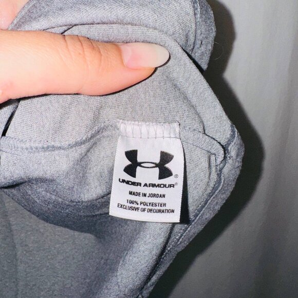 Under Armour T-Shirt Womens Medium Gray Semi-Fitted UA Tech Short Sleeve V-Neck - Picture 8 of 8